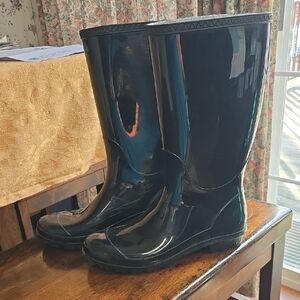 Worn A Couple Times. Hi-Tec Black Tall Rain Boots